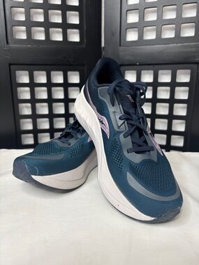 💙 Saucony Tide 2 Running Shoes Womens Size 9 Navy Pink Athletic Sneakers 💙
